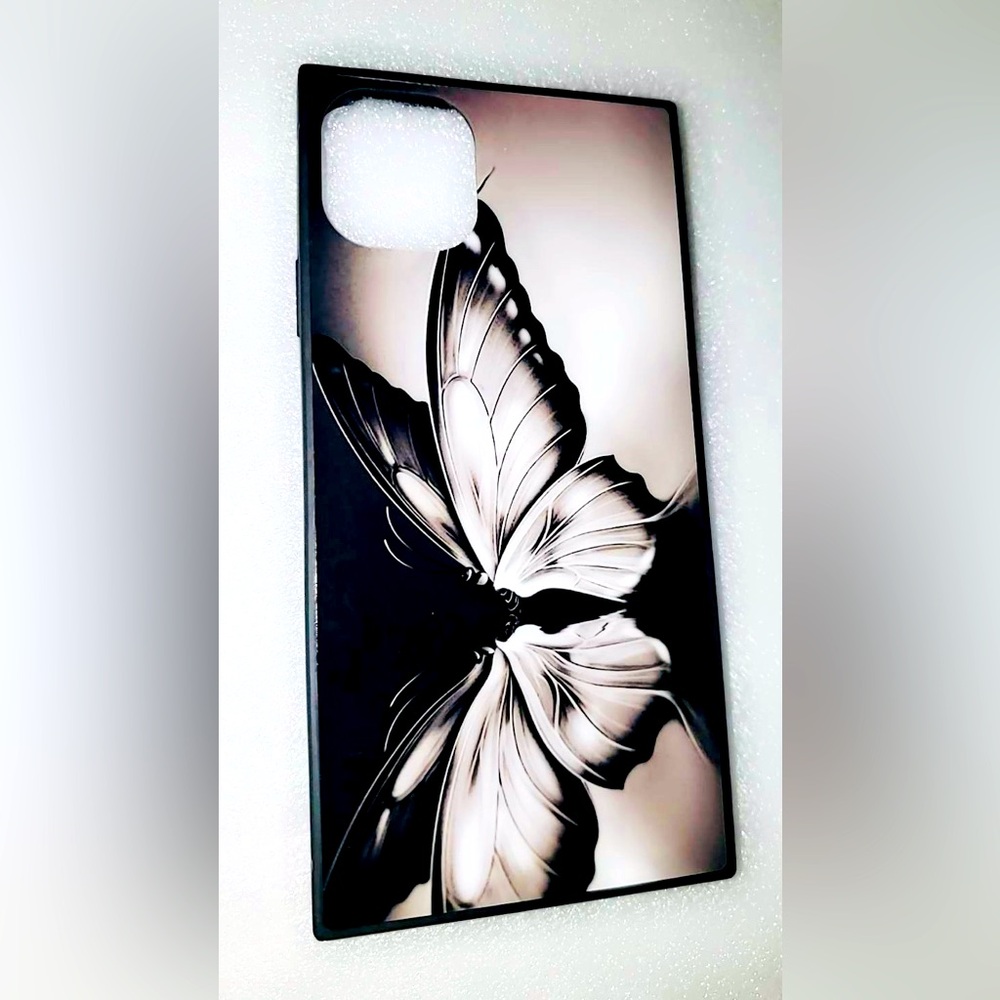 Aesthetic Butterfly Design iPhone 11 Pro Max Case - Black and White New